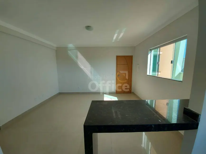 Foto 2 de Apartamento com 2 quartos à venda, 70m2 em Chácaras Colorado, Anapolis - GO