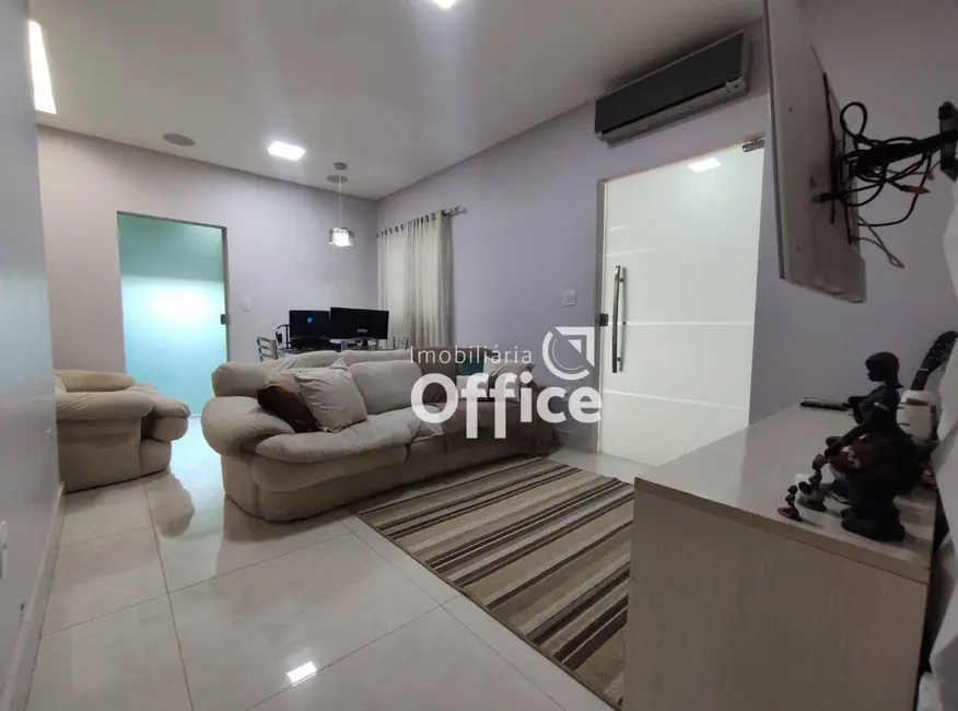 Foto 7 de Casa com 3 quartos à venda, 360m2 em Gran Ville, Anapolis - GO