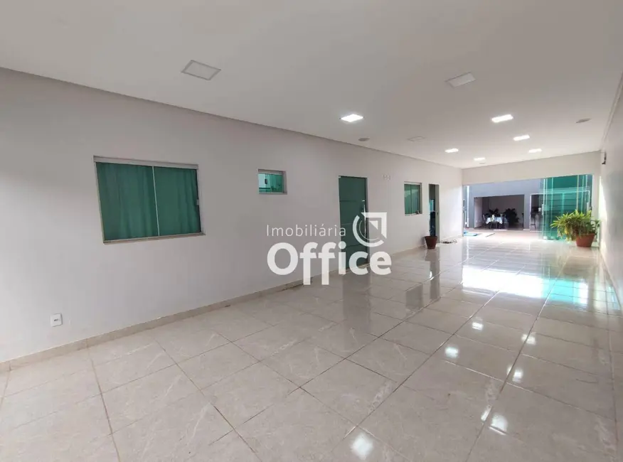 Foto 2 de Casa com 3 quartos à venda, 360m2 em Gran Ville, Anapolis - GO