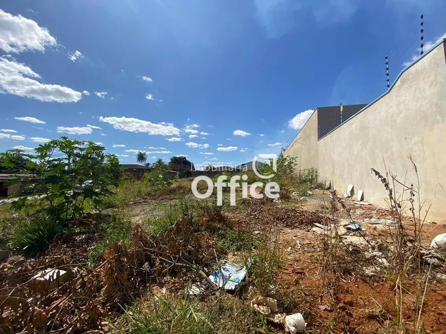 Foto 1 de Terreno / Lote à venda, 352m2 em Residencial Arco-Íris, Anapolis - GO