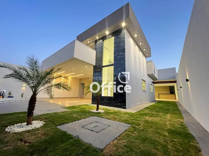 Foto 2 de Casa com 3 quartos à venda, 310m2 em Residencial Centenário, Anapolis - GO
