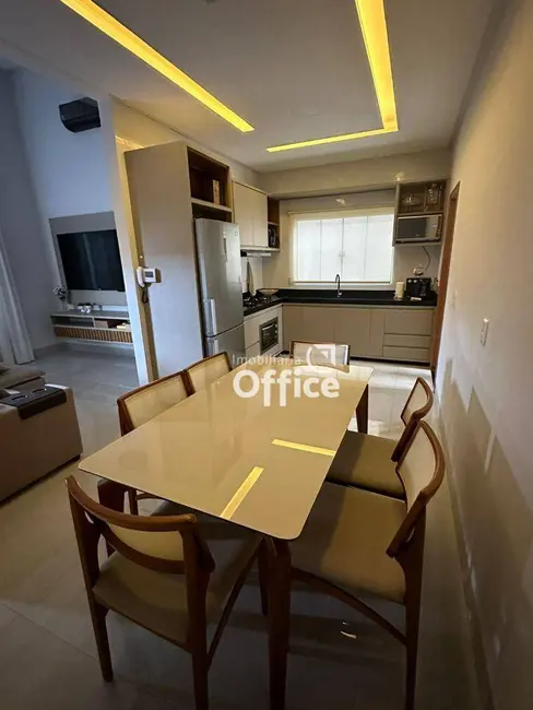 Casa com 3 quartos à venda, 200m2 em Residencial Flor do Cerrado, Anapolis - GO - imagem 4 Foto 4 de Casa com 3 quartos à venda, 200m2 em Residencial Flor do Cerrado, Anapolis - GO