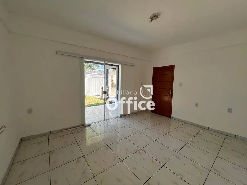 Foto 4 de Casa com 3 quartos para alugar, 360m2 em Santo André, Anapolis - GO