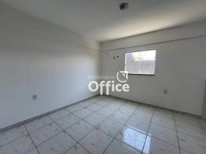 Foto 9 de Casa com 3 quartos para alugar, 360m2 em Santo André, Anapolis - GO