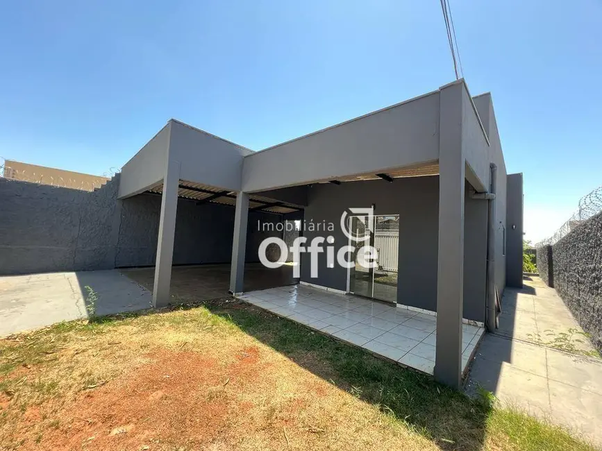 Foto 1 de Casa com 3 quartos para alugar, 360m2 em Santo André, Anapolis - GO