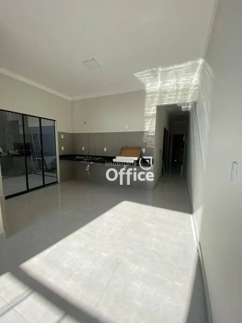 Casa com 3 quartos à venda, 157m2 em Residencial Cerejeiras, Anapolis - GO - imagem 3 Foto 3 de Casa com 3 quartos à venda, 157m2 em Residencial Cerejeiras, Anapolis - GO
