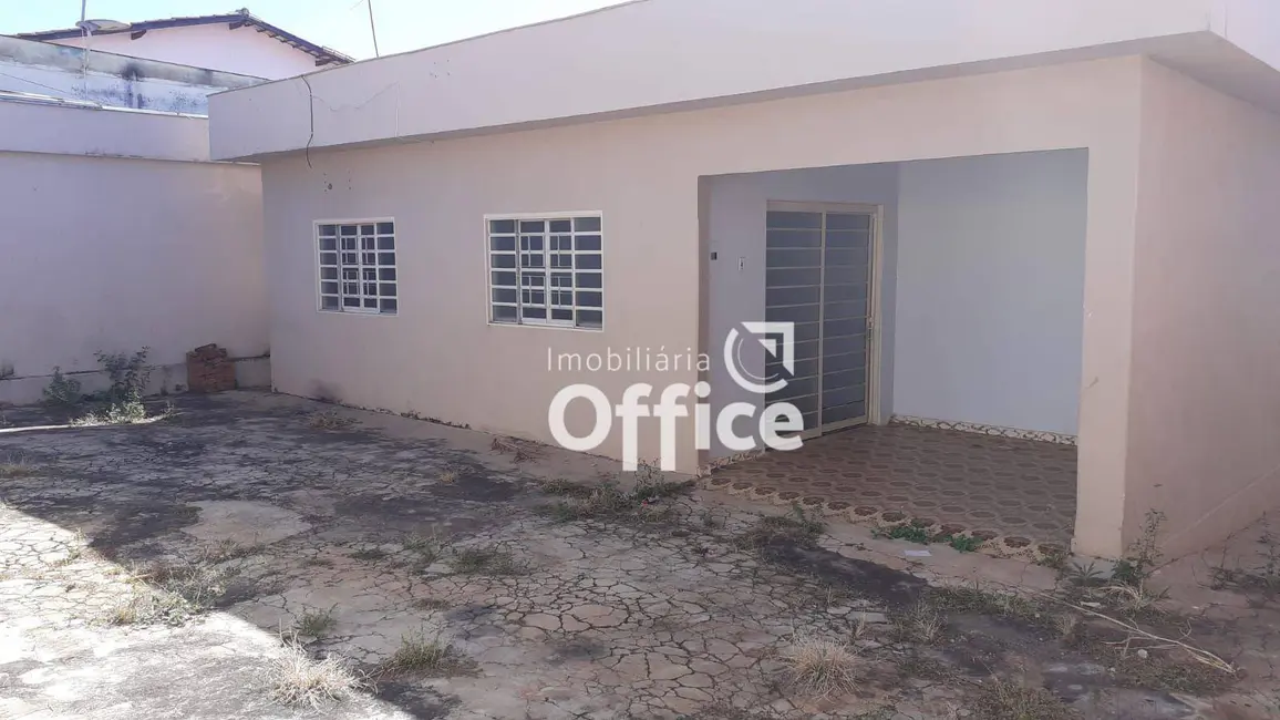 Foto 2 de Casa com 5 quartos à venda, 375m2 em Maracananzinho, Anapolis - GO