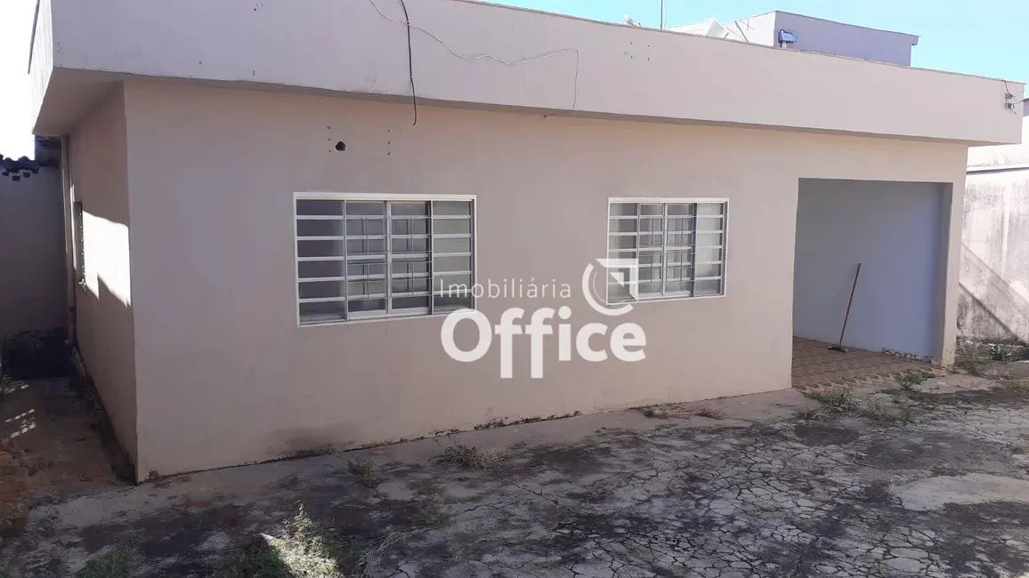 Foto 3 de Casa com 5 quartos à venda, 375m2 em Maracananzinho, Anapolis - GO