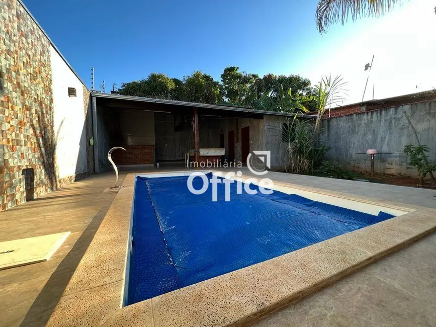 Foto 4 de Casa com 3 quartos à venda, 300m2 em Parque Residencial das Flores, Anapolis - GO