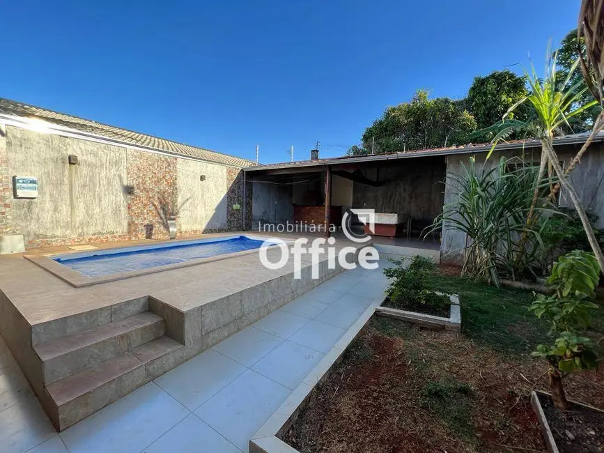 Foto 3 de Casa com 3 quartos à venda, 300m2 em Parque Residencial das Flores, Anapolis - GO
