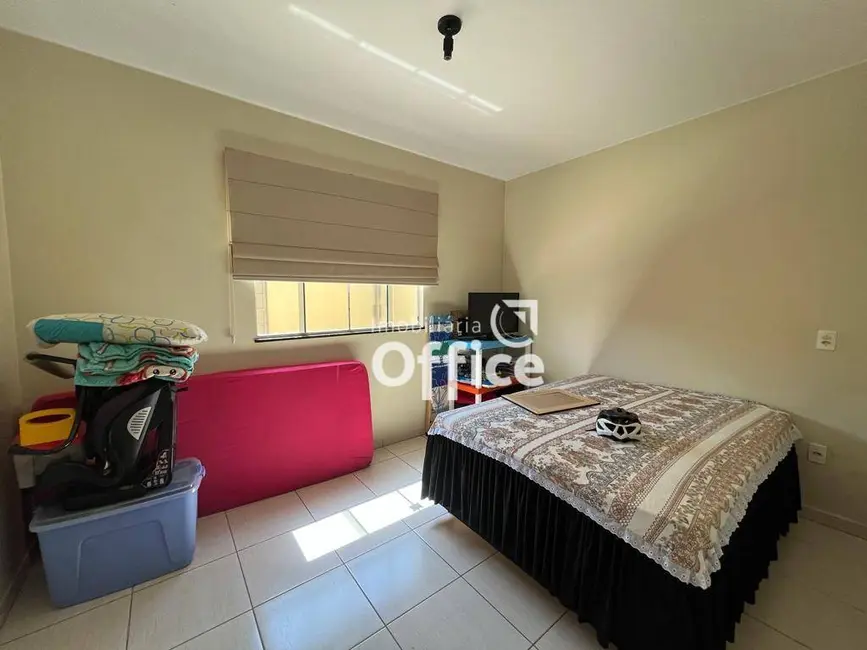 Foto 2 de Casa com 3 quartos à venda, 300m2 em Parque Brasília 2ª Etapa, Anapolis - GO