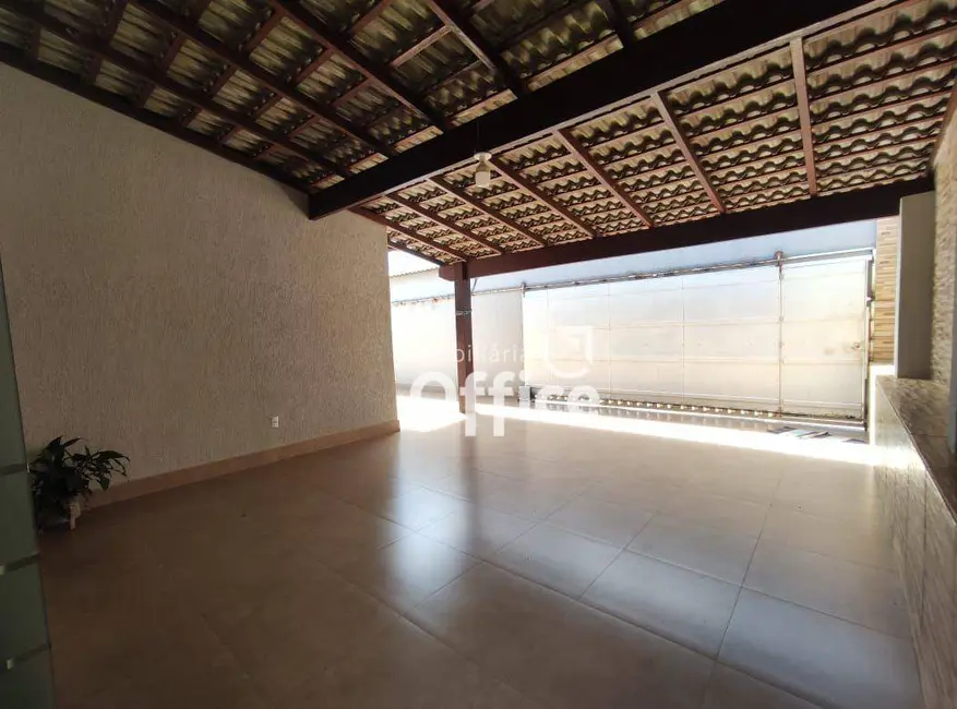 Casa com 3 quartos à venda, 300m2 em Residencial Morumbi, Anapolis - GO - imagem 4 Foto 4 de Casa com 3 quartos à venda, 300m2 em Residencial Morumbi, Anapolis - GO