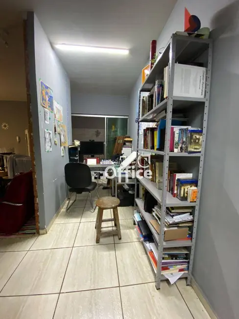 Foto 6 de Casa com 2 quartos à venda, 357m2 em Vila Brasil, Anapolis - GO