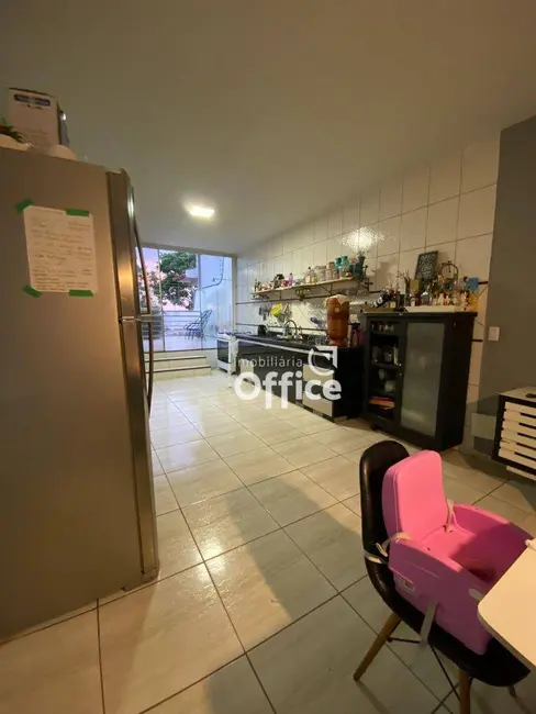 Foto 8 de Casa com 2 quartos à venda, 357m2 em Vila Brasil, Anapolis - GO