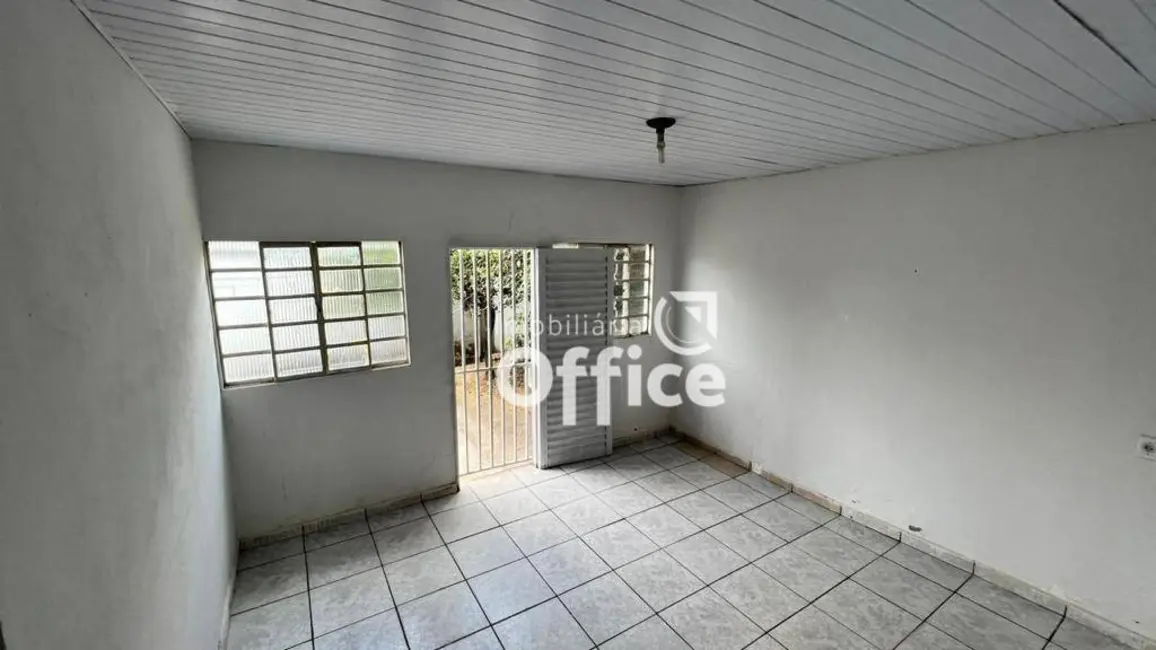 Foto 1 de Casa com 2 quartos à venda, 200m2 em Anapolis - GO