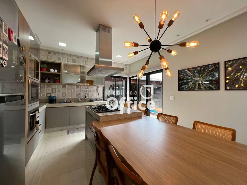 Foto 6 de Casa com 3 quartos à venda, 300m2 em Residencial Rio Jordão, Anapolis - GO