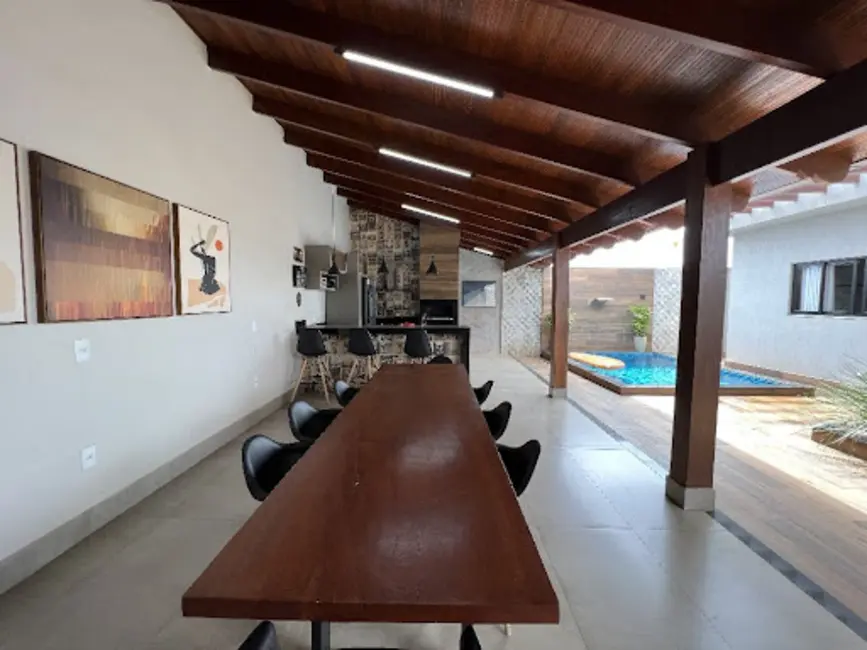 Foto 2 de Casa com 3 quartos à venda, 300m2 em Residencial Rio Jordão, Anapolis - GO