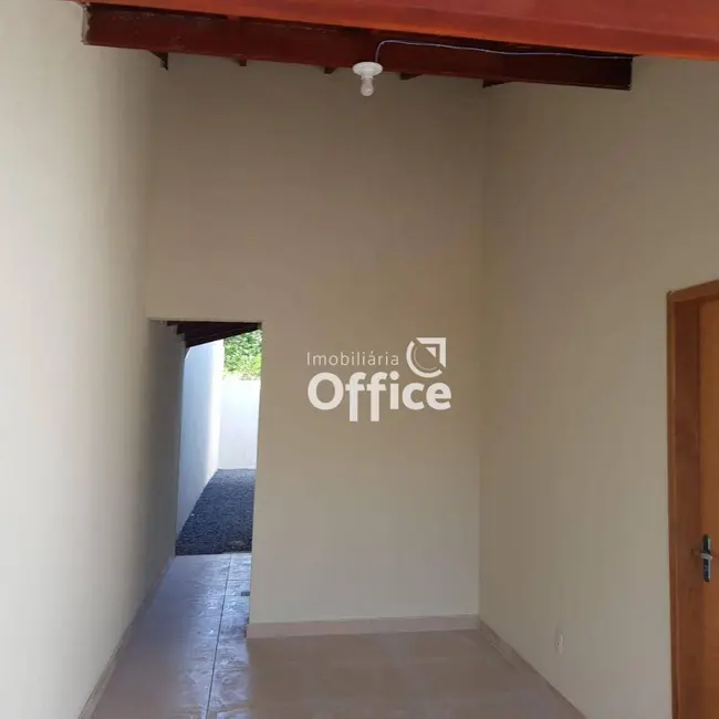 Foto 2 de Casa com 2 quartos à venda, 150m2 em Anapolis - GO