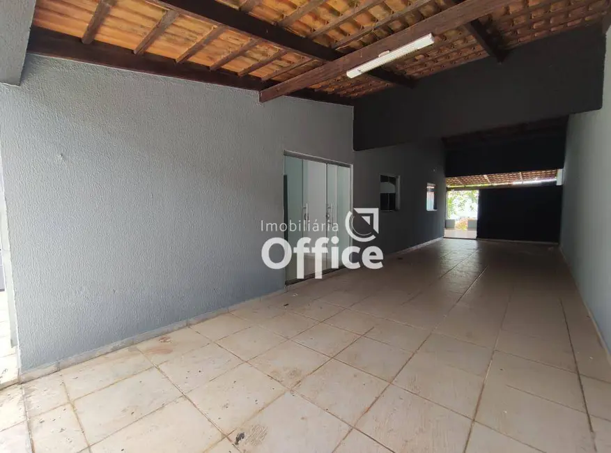 Casa com 3 quartos à venda, 360m2 em Residencial Flamboyant, Anapolis - GO - imagem 3 Foto 3 de Casa com 3 quartos à venda, 360m2 em Residencial Flamboyant, Anapolis - GO