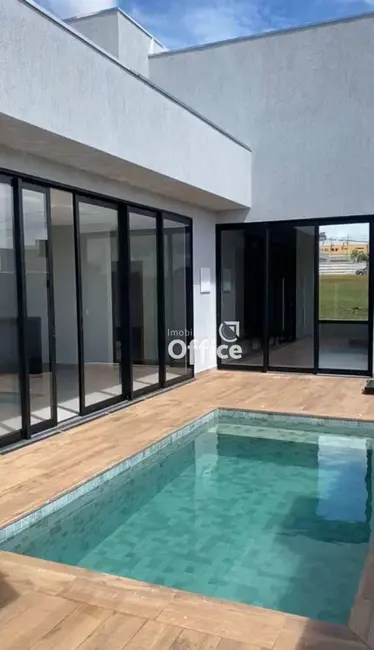 Foto 2 de Casa de Condomínio com 3 quartos à venda, 360m2 em Anapolis - GO