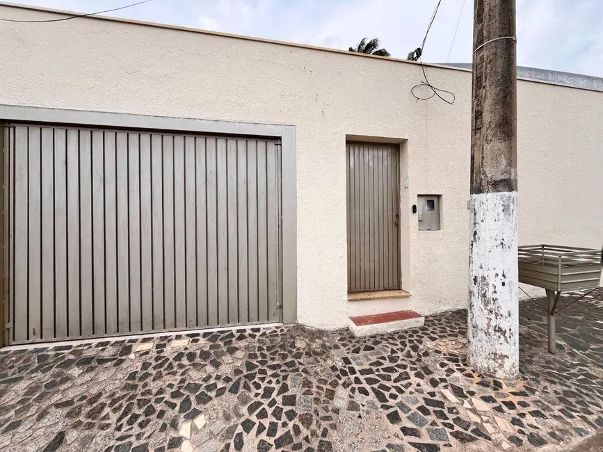 Casa com 3 quartos para alugar, 360m2 em Andracel Center, Anapolis - GO - imagem 1 Foto 1 de Casa com 3 quartos para alugar, 360m2 em Andracel Center, Anapolis - GO