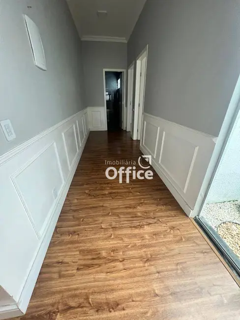 Sobrado com 3 quartos à venda, 200m2 em Loteamento Residencial Verona, Anapolis - GO - imagem 6 Foto 6 de Sobrado com 3 quartos à venda, 200m2 em Loteamento Residencial Verona, Anapolis - GO