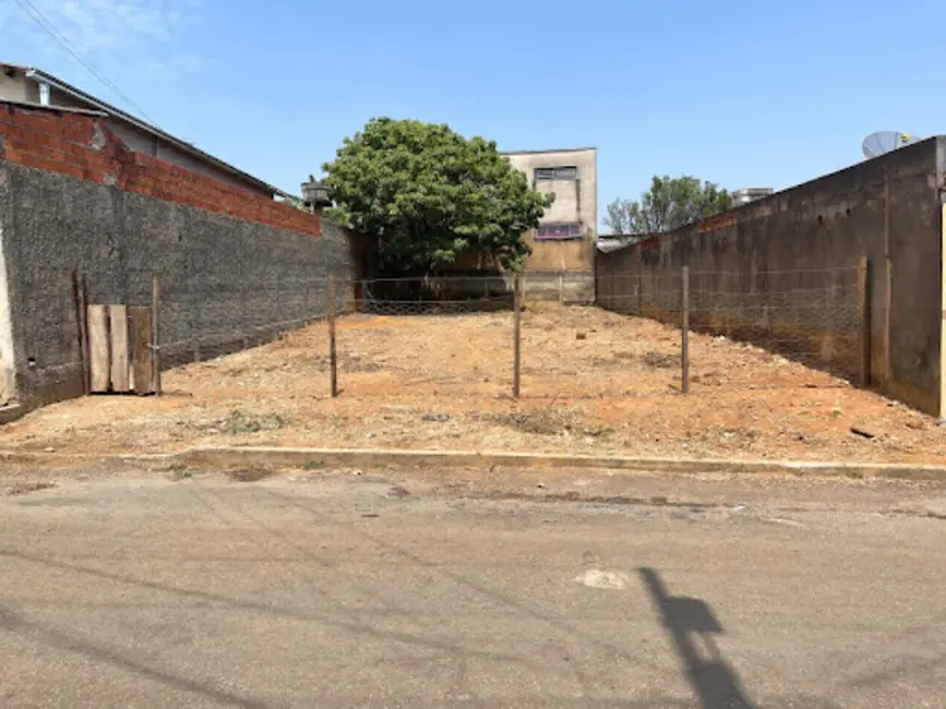 Foto 1 de Terreno / Lote à venda, 250m2 em Jardim Arco Verde, Anapolis - GO