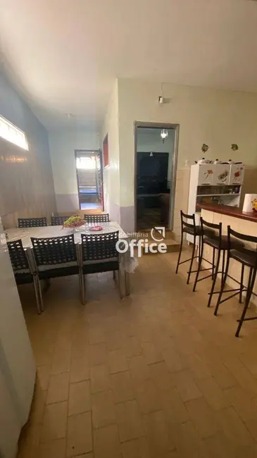 Foto 6 de Casa com 3 quartos à venda, 264m2 em Vila Formosa, Anapolis - GO