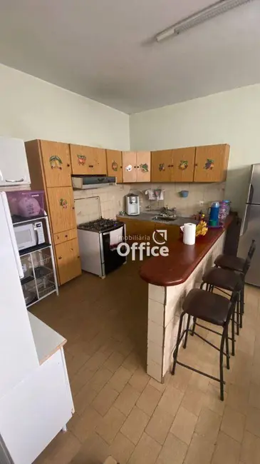 Foto 4 de Casa com 3 quartos à venda, 264m2 em Vila Formosa, Anapolis - GO