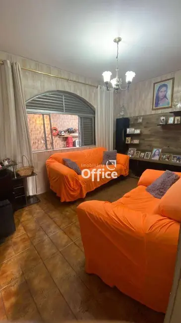 Foto 3 de Casa com 3 quartos à venda, 264m2 em Vila Formosa, Anapolis - GO