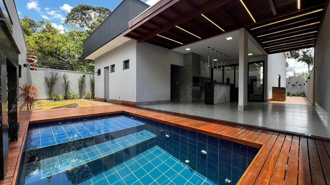 Foto 1 de Casa com 3 quartos à venda, 371m2 em Anápolis City, Anapolis - GO