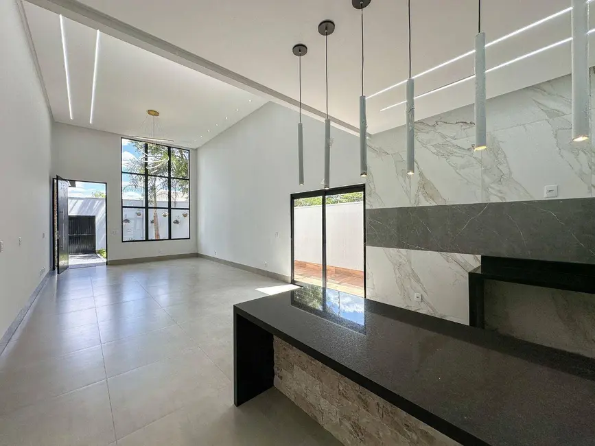 Casa com 3 quartos à venda, 371m2 em Anápolis City, Anapolis - GO - imagem 8 Foto 8 de Casa com 3 quartos à venda, 371m2 em Anápolis City, Anapolis - GO