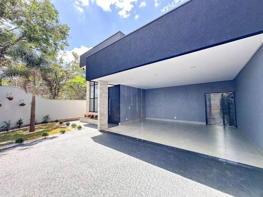 Casa com 3 quartos à venda, 371m2 em Anápolis City, Anapolis - GO - imagem 2 Foto 2 de Casa com 3 quartos à venda, 371m2 em Anápolis City, Anapolis - GO