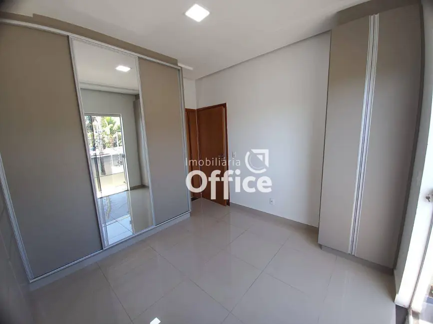 Foto 3 de Apartamento com 3 quartos para alugar, 80m2 em Vila Santa Maria de Nazareth, Anapolis - GO
