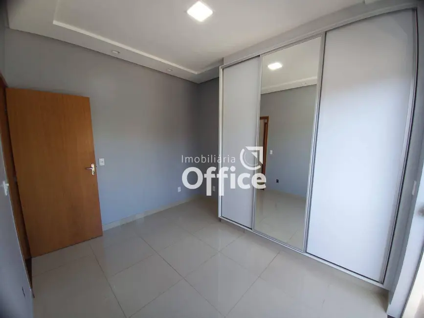 Foto 9 de Apartamento com 3 quartos para alugar, 80m2 em Vila Santa Maria de Nazareth, Anapolis - GO