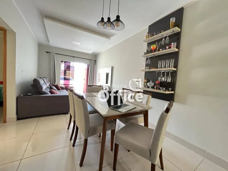 Foto 3 de Casa com 3 quartos à venda, 93m2 em Residencial Cerejeiras, Anapolis - GO