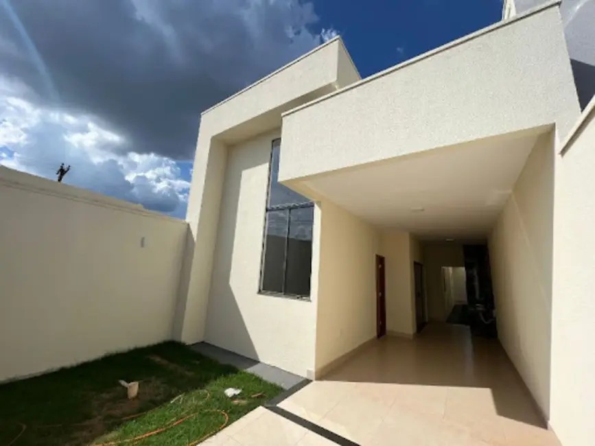 Foto 1 de Casa com 3 quartos à venda, 150m2 em Residencial Veneza, Anapolis - GO