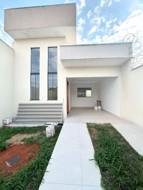 Foto 1 de Casa com 3 quartos à venda, 150m2 em Residencial Veneza, Anapolis - GO