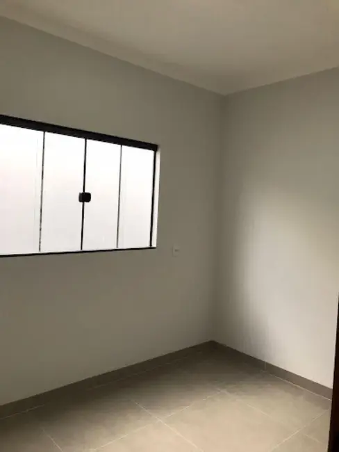 Casa com 3 quartos à venda, 200m2 em Bandeiras, Anapolis - GO - imagem 3 Foto 3 de Casa com 3 quartos à venda, 200m2 em Bandeiras, Anapolis - GO