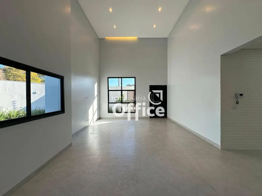 Foto 9 de Casa com 3 quartos à venda, 503m2 em Anápolis City, Anapolis - GO