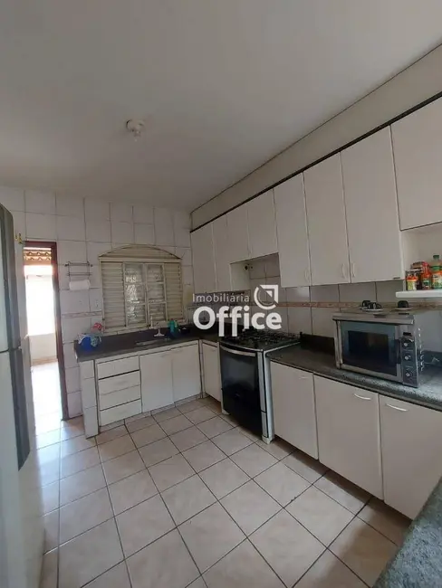 Foto 4 de Casa com 3 quartos à venda, 368m2 em Anapolis - GO