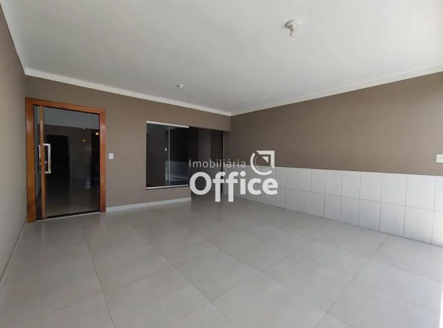 Casa com 3 quartos à venda, 150m2 em Paraíso, Anapolis - GO - imagem 3 Foto 3 de Casa com 3 quartos à venda, 150m2 em Paraíso, Anapolis - GO
