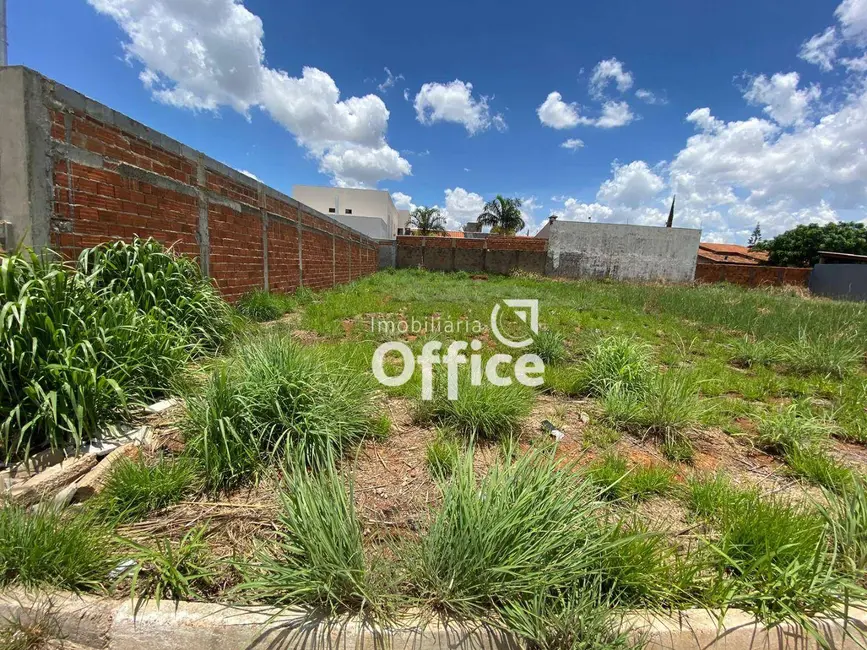 Foto 1 de Terreno / Lote à venda, 300m2 em Anapolis - GO