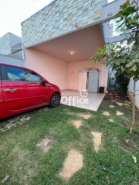 Foto 2 de Casa com 3 quartos à venda, 150m2 em Residencial Cerejeiras, Anapolis - GO