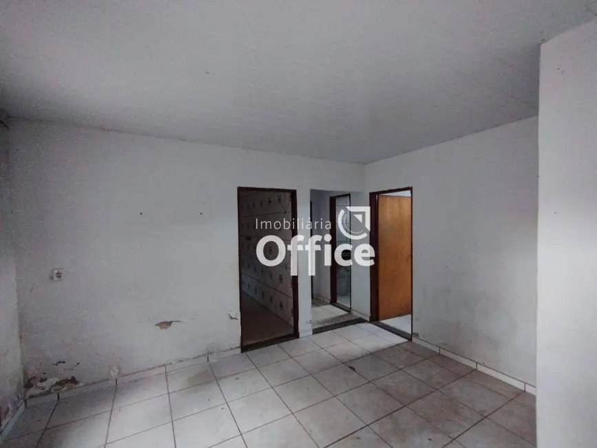 Armazém / Galpão à venda, 360m2 em São João, Anapolis - GO - imagem 9 Foto 9 de Armazém / Galpão à venda, 360m2 em São João, Anapolis - GO