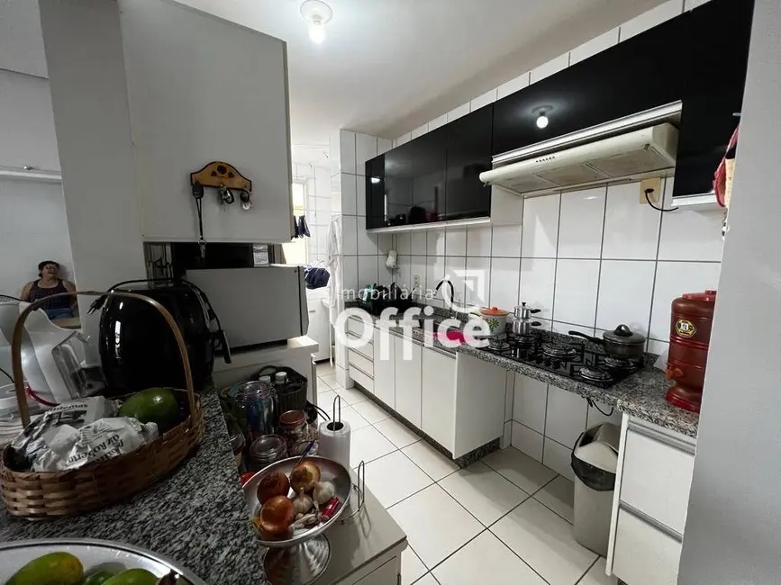 Foto 6 de Apartamento com 3 quartos à venda, 77m2 em Jardim das Américas 2ª Etapa, Anapolis - GO