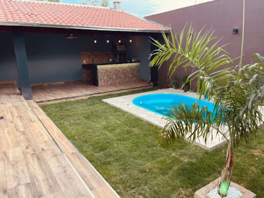 Casa com 3 quartos à venda, 300m2 em Residencial Araguaia, Anapolis - GO - imagem 3 Foto 3 de Casa com 3 quartos à venda, 300m2 em Residencial Araguaia, Anapolis - GO