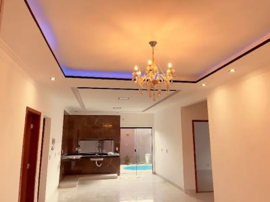 Casa com 3 quartos à venda, 300m2 em Residencial Araguaia, Anapolis - GO - imagem 2 Foto 2 de Casa com 3 quartos à venda, 300m2 em Residencial Araguaia, Anapolis - GO