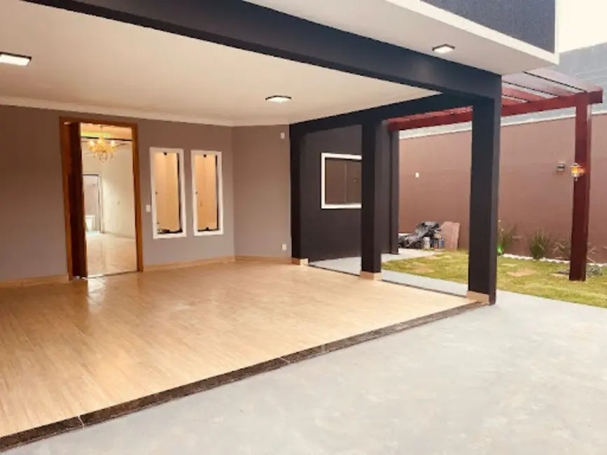 Casa com 3 quartos à venda, 300m2 em Residencial Araguaia, Anapolis - GO - imagem 1 Foto 1 de Casa com 3 quartos à venda, 300m2 em Residencial Araguaia, Anapolis - GO