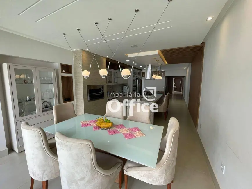 Foto 4 de Casa de Condomínio com 4 quartos à venda, 420m2 em Anapolis - GO